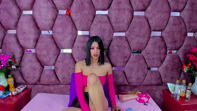SaraLoveee  online show from December 14, 2:56 am