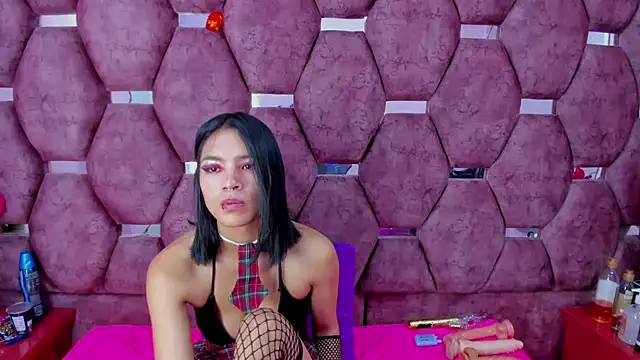 SaraLoveee  online show from December 19, 3:29 am