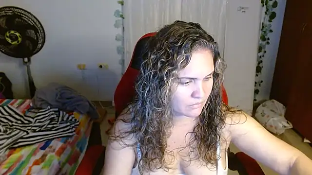 helenca43 online show from September 13, 11:15 pm