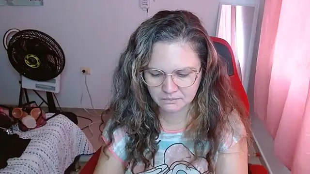 Snapshot of helenca43 chatting on October 2, 12:34 pm helenca43 online show from October 2, 12:34 pm