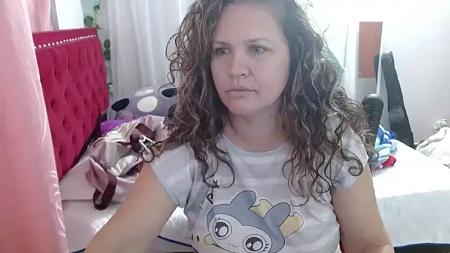 Snapshot of helenca43 chatting on October 24, 10:00 am helenca43 online show from October 24, 10:00 am