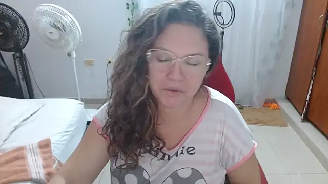 helenca43 online show from February 1, 9:19 am