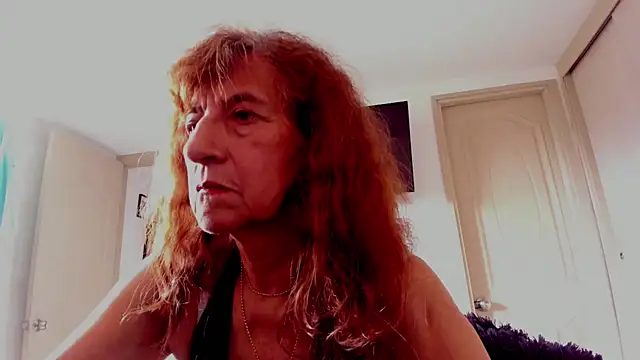 Snapshot of DominaLeona chatting on September 24, 4:43 pm DominaLeona online show from September 24, 4:43 pm
