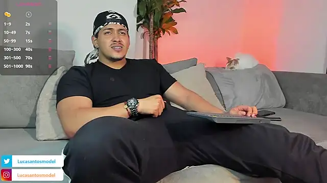 Snapshot of lucasanto_ chatting on February 8, 5:29 am lucasanto online show from February 8, 5:29 am