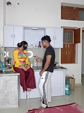 Snapshot of riya190 chatting on April 16, 5:03 pm riya190 online show from April 16, 5:03 pm