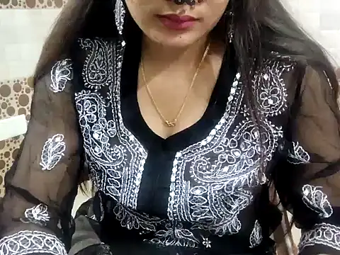 Aarvi Arora online show from December 5, 2:11 pm