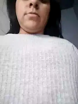 Snapshot of heleen27 chatting on December 19, 9:49 pm heleen27 online show from December 19, 9:49 pm