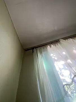 Snapshot of Strawberryyyyik chatting on September 15, 6:35 am Strawberryyyyik online show from September 15, 6:35 am