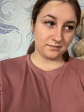 Snapshot of Strawberryyyyik chatting on September 26, 8:18 am Strawberryyyyik online show from September 26, 8:18 am