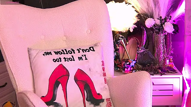 ZoeMesmerize online show from October 16, 3:07 am