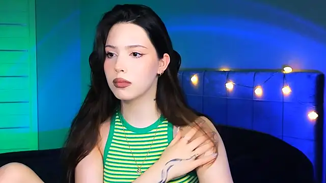 Stacy Gonzales  online show from March 13, 9:32 am