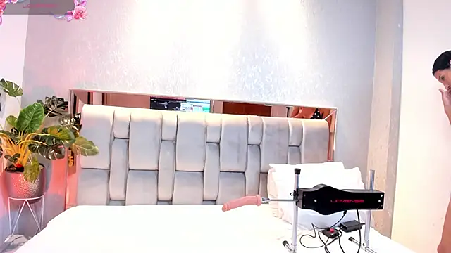 RoseTaylor   online show from September 24, 5:22 am