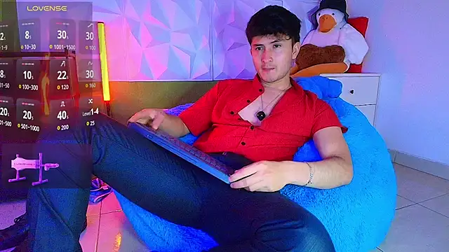 santyago taylor online show from September 30, 6:35 pm