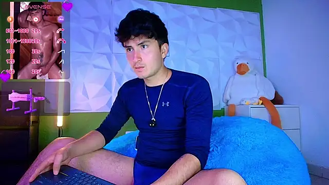 santyago taylor online show from October 17, 6:43 pm