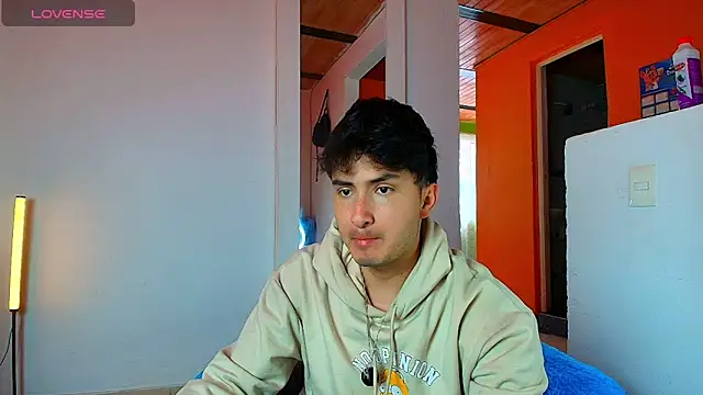 santyago taylor online show from January 12, 6:35 pm