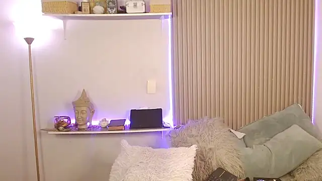 Snapshot of sammy_quinn chatting on February 8, 6:22 pm sammy quinn online show from February 8, 6:22 pm