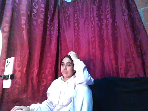 Snapshot of ifeelverywet_andhot chatting on February 11, 2:24 pm ifeelverywet andhot online show from February 11, 2:24 pm