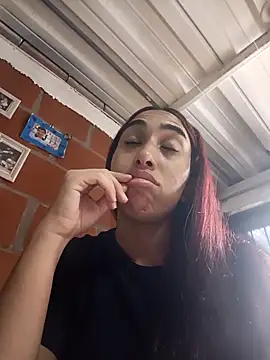 Snapshot of ifeelverywet_andhot chatting on September 24, 1:58 pm ifeelverywet andhot online show from September 24, 1:58 pm