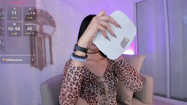 aisha sakina online show from September 21, 10:11 pm