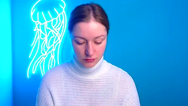 Snapshot of Fantasy_July chatting on December 3, 6:37 am Fantasy July online show from December 3, 6:37 am