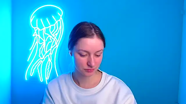 Snapshot of Fantasy_July chatting on December 7, 9:39 am Fantasy July online show from December 7, 9:39 am