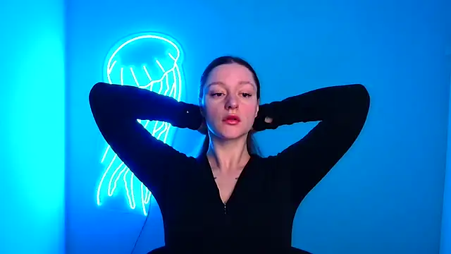 Snapshot of Fantasy_July chatting on December 13, 6:31 am Fantasy July online show from December 13, 6:31 am