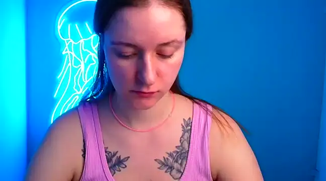 Snapshot of Fantasy_July chatting on January 21, 3:43 pm Fantasy July online show from January 21, 3:43 pm