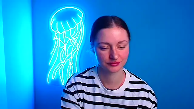 Snapshot of Fantasy_July chatting on January 29, 9:55 am Fantasy July online show from January 29, 9:55 am