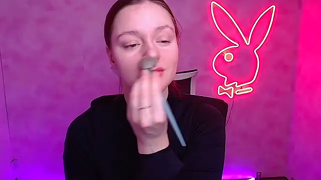 Snapshot of Fantasy_July chatting on February 1, 6:43 am Fantasy July online show from February 1, 6:43 am