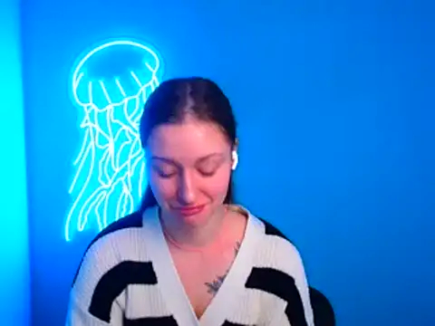 Snapshot of Fantasy_July chatting on February 7, 9:26 am Fantasy July online show from February 7, 9:26 am