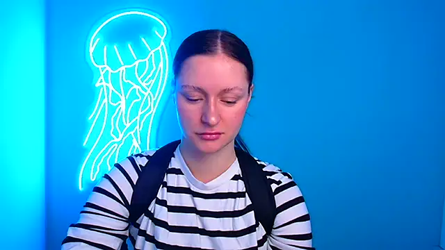 Snapshot of Fantasy_July chatting on February 24, 9:43 am Fantasy July online show from February 24, 9:43 am