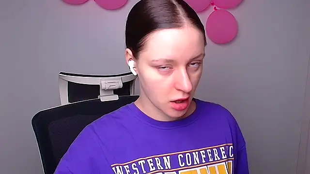 Snapshot of Fantasy_July chatting on March 5, 6:44 am Fantasy July online show from March 5, 6:44 am