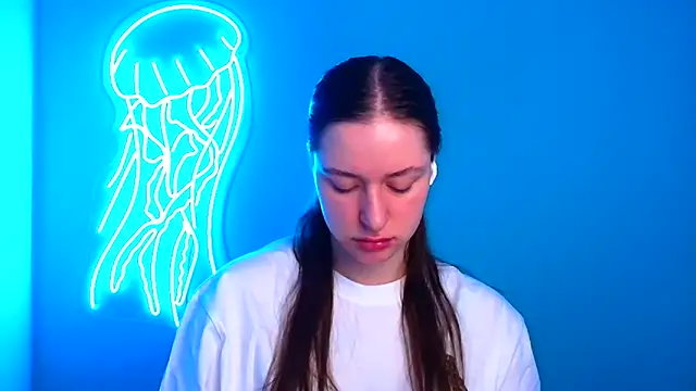 Snapshot of Fantasy_July chatting on March 11, 3:34 pm Fantasy July online show from March 11, 3:34 pm