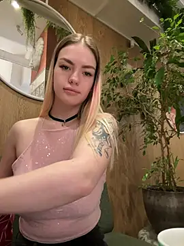 -Sexy Barbie- online show from January 10, 9:55 am