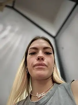 -Sexy Barbie- online show from March 1, 10:13 am