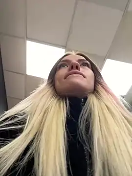 -Sexy Barbie- online show from March 23, 8:26 am