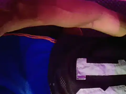 Snapshot of thesummerboy chatting on February 3, 10:58 am thesummerboy online show from February 3, 10:58 am