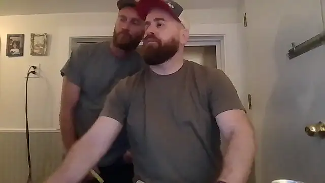 Snapshot of Forest_Smith chatting on February 8, 12:30 pm Forest Smith online show from February 8, 12:30 pm