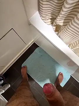 eric69 69 online show from April 12, 8:08 am