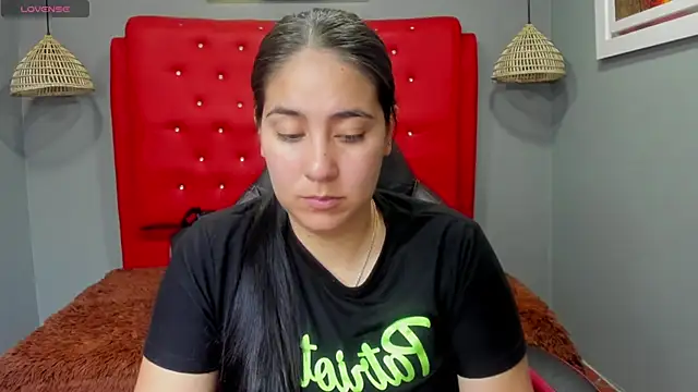 Snapshot of lizzaxs chatting on January 21, 8:21 pm lizzaxs online show from January 21, 8:21 pm