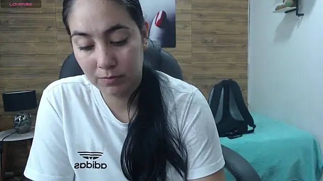 Snapshot of lizzaxs chatting on February 1, 1:41 pm lizzaxs online show from February 1, 1:41 pm