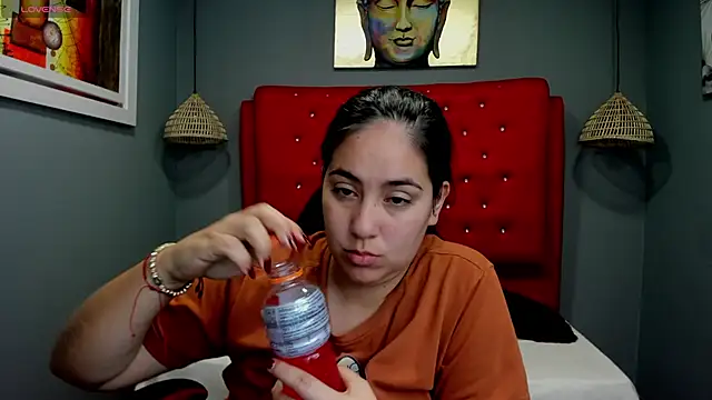 Snapshot of lizzaxs chatting on February 12, 1:48 pm lizzaxs online show from February 12, 1:48 pm