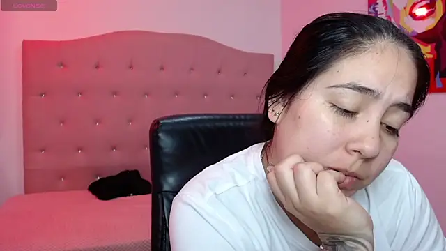 Snapshot of lizzaxs chatting on September 10, 11:43 am lizzaxs online show from September 10, 11:43 am