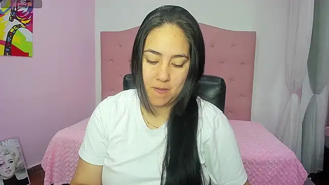 Snapshot of lizzaxs chatting on October 18, 12:17 pm lizzaxs online show from October 18, 12:17 pm