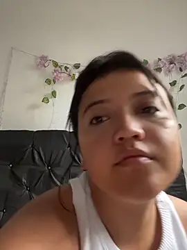 alisson carolina73 online show from March 8, 7:39 pm