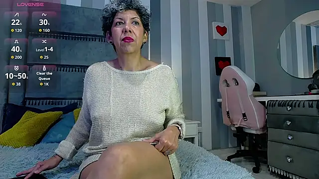 Julianewell online show from January 14, 12:33 pm