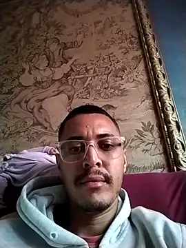 Snapshot of 244cachorro chatting on October 3, 10:01 am 244cachorro online show from October 3, 10:01 am