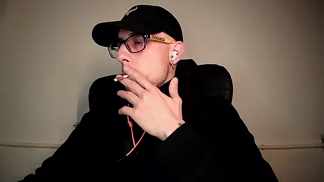 Snapshot of mikealcorleone chatting on February 25, 7:58 pm mikealcorleone online show from February 25, 7:58 pm