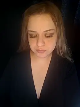 cansuozell online show from November 13, 11:31 am