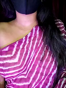Snapshot of SexyAndHottie chatting on March 10, 6:12 pm SexyAndHottie online show from March 10, 6:12 pm